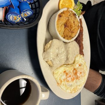 Mama K's Diner - Cheesy potatoes, biscuits and gravy, , bacon , and eggs - Diners Near Me - Visalia, California Mama K's Diner - Cheesy potatoes, biscuits and gravy, , bacon , and eggs - Diners Near Me - Visalia, California