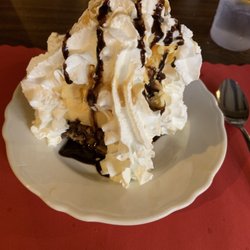 Lemon Drop Lounge - Peanut butter brownie delight