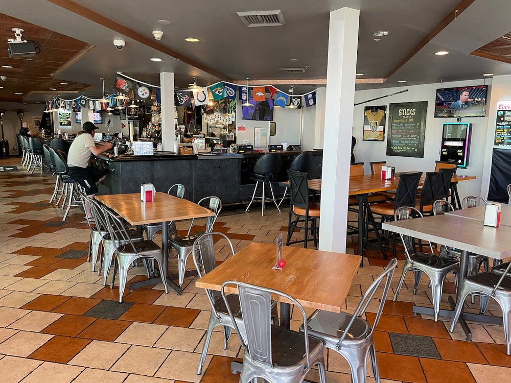 Sticks Tavern - Photo 2