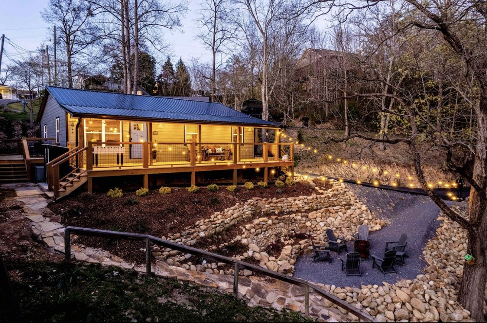 Slide of Canales Construction