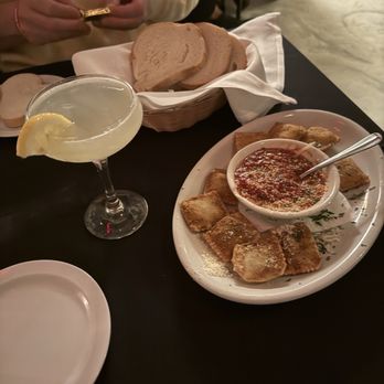 Mama's On the Hill - Toasted Ravioli - Italian Near Me - Saint Louis, Missouri