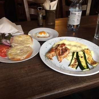 U malého Glena - Ham and Swiss Bagel Chicken with Veggies Fried egg (10KC) - Jazz & Blues Near Me - Prague, Puerto Rico U malého Glena - Ham and Swiss Bagel Chicken with Veggies Fried egg (10KC) - Jazz & Blues Near Me - Prague, Puerto Rico
