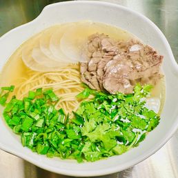 Lanzhou Beef Noodle Soup / 清汤牛肉面