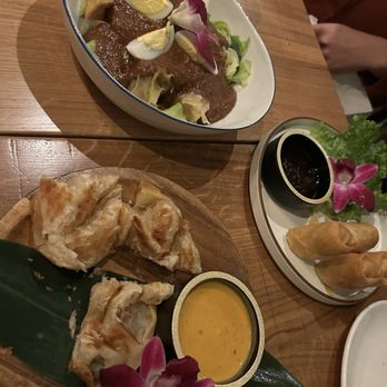 Simpang Asia - Roti Paratha, lumpia, and Siomay Bandung - Indonesian Near Me - Los Angeles, California Simpang Asia - Roti Paratha, lumpia, and Siomay Bandung - Indonesian Near Me - Los Angeles, California