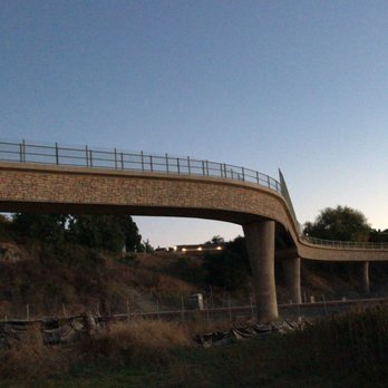 Bayfront Park - New San Francisco Bay trail bridge over Southern Pacific railroad tracks. - Parks Near Me - Pinole, California