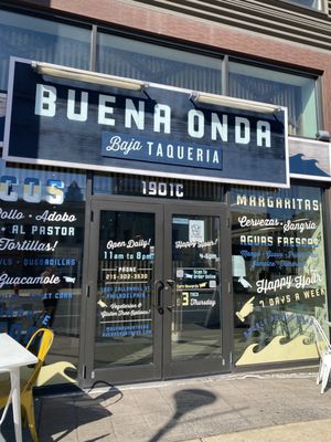 Buena Onda by null