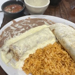 Victoria's Mexican Restaurant - Sour cream chicken enchilada and beef fajita taco!