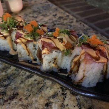 Iza Whiskey & Eats - 007 sushi roll with spicy tuna and tempura shrimp - Sushi Bars Near Me - Carrboro, North Carolina