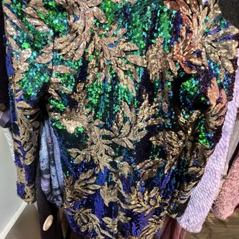 Kilo Shop - Dresses - Thrift Stores Near Me - Paris, 75