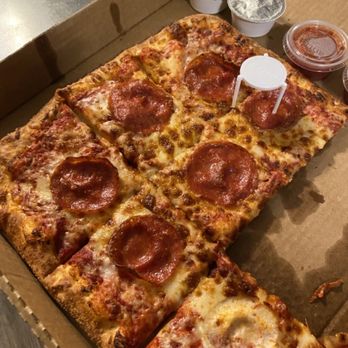 Snappy Tomato Pizza - Pizza Near Me - Edinburgh, Indiana Snappy Tomato Pizza - Pizza Near Me - Edinburgh, Indiana