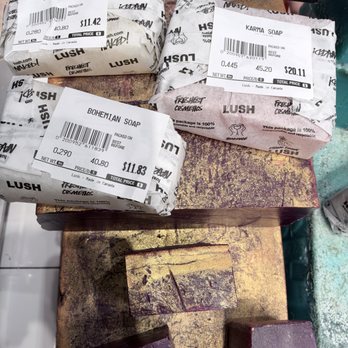 Lush Cosmetics - Cosmetics & Beauty Supply Near Me - Garden City, New York
