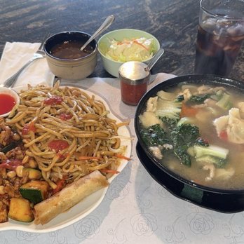 China Chef - Kung Pao Chicken, Chicken Chow Mein (Small Tray), #11. Wonton Soup. - Chinese Near Me - Pleasant Hill, California