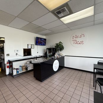 Nikos Tacos - Inside - Tacos Near Me - Roseville Ca, California