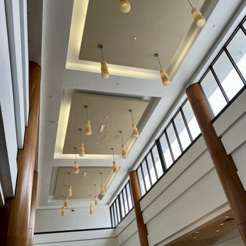 Marriott Hotels Resorts Suites - the lobby of the hotel - Hotels Near Me - Los Angeles, California