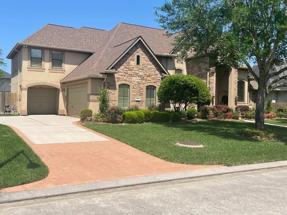 Slide of Taylor Roofing Traditions