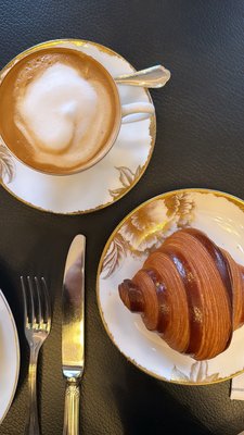 Four Seasons Hotel George V, Paris by null