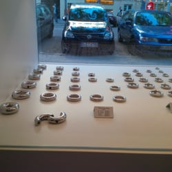 Titanen Piercingatelier