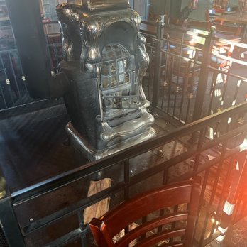 McMenamins John Barleycorns - Wood burning fire stove. - Pubs Near Me - Tigard, Oregon McMenamins John Barleycorns - Wood burning fire stove. - Pubs Near Me - Tigard, Oregon