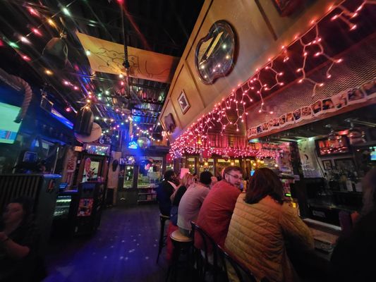 Gene's by null