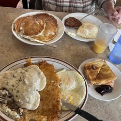 Plainsman Restaurant - Homemade Chicken friedsteak, with homemade bread