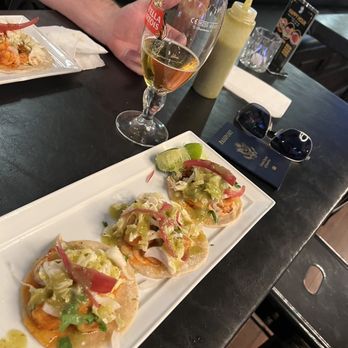 Der Wolf - Always room for an ice cold Stella and three shrimp tacos - Beer Bar Near Me - Pasadena, California