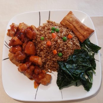 Thmor Da - a plate of food on a table - Pan Asian Near Me - Montreal, Quebec