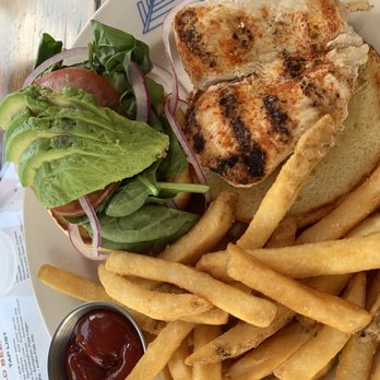 PIER 290 - Chicken sandwich and fries - American Near Me - Williams Bay, Wisconsin