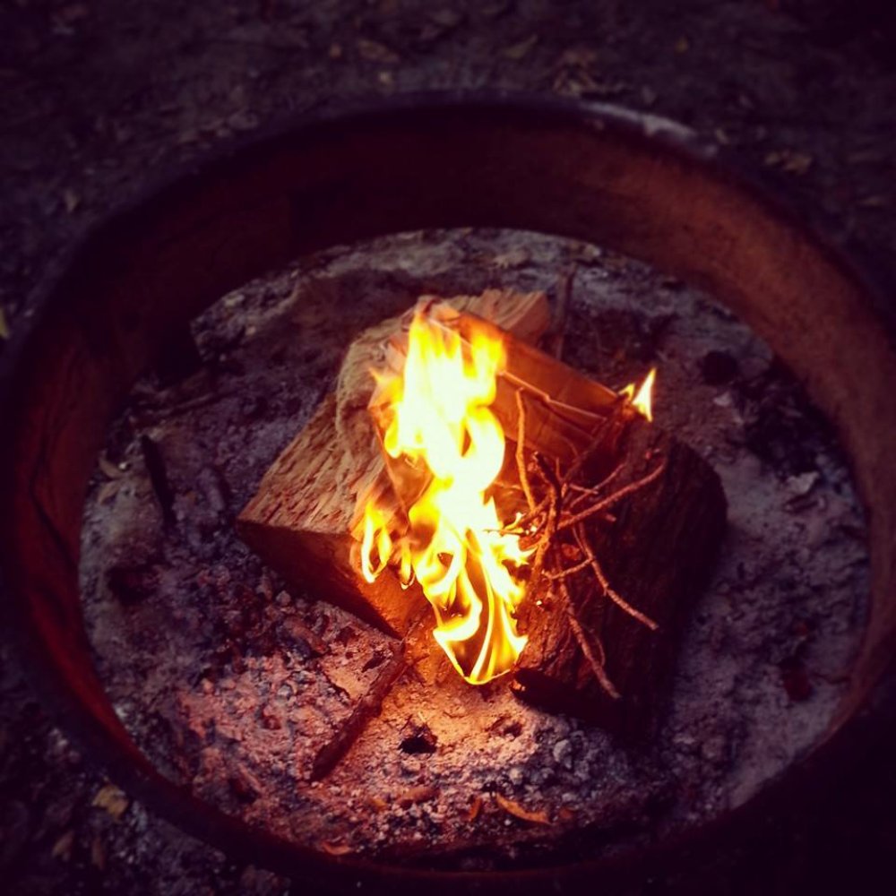 DAINGERFIELD STATE PARK - Our fire in the firepit - Parks Near Me - Daingerfield, Texas