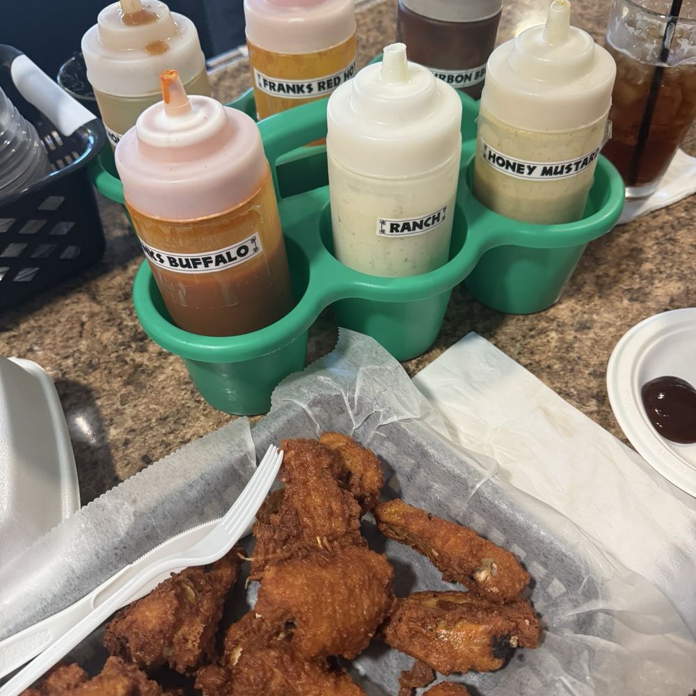 Hideaway Bar & Grill - Bars Near Me - Wautoma, Wisconsin