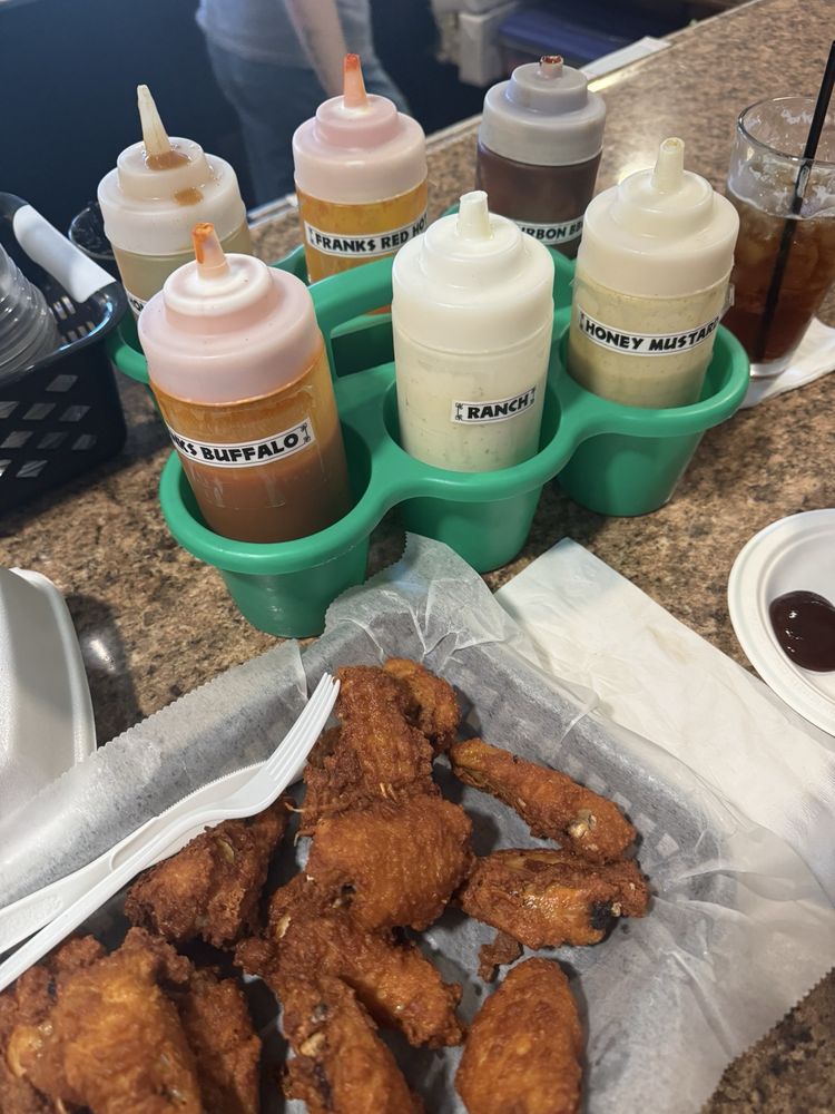 Hideaway Bar & Grill