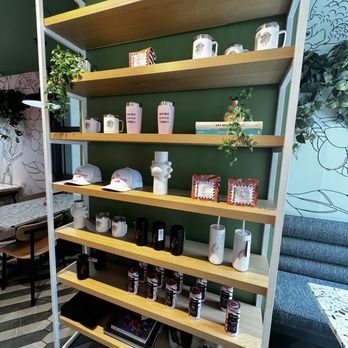 Parakeet Cafe - Brentwood - Interior - Breakfast & Brunch Near Me - Los Angeles, California