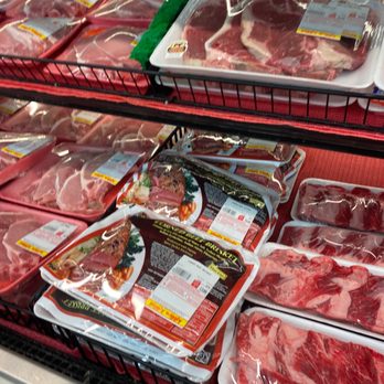 Piggly Wiggly - a meat section in a grocery store - Grocery Near Me - Birmingham, Alabama Piggly Wiggly - a meat section in a grocery store - Grocery Near Me - Birmingham, Alabama