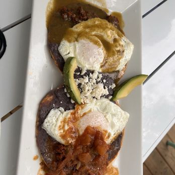 Cielito Cafe - Huevos divorciados - Breakfast & Brunch Near Me - Houston, Texas Cielito Cafe - Huevos divorciados - Breakfast & Brunch Near Me - Houston, Texas