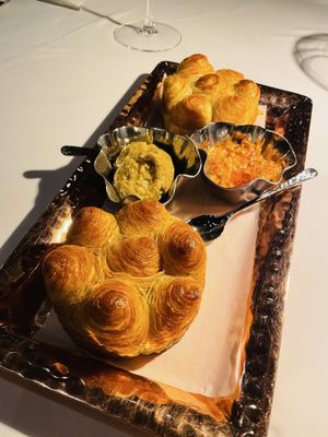 PISCES Bar and Seafare by null