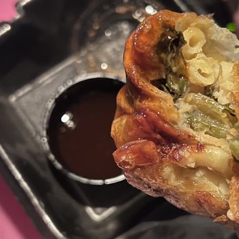  Tiny Biscuit - Southern Eggroll - Food Trucks Near Me - Charlotte, North Carolina