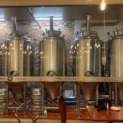 Cecil's Brewhouse & Kitchen - Oh yeah!!