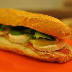 Happy Lunch - Sandwiches baguette chèvre-bacon Et pommes Golden fraiches