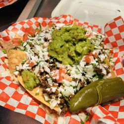Rivera's Taqueria  - Grande nachos