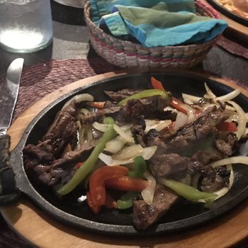 Roasted Chiles - Steak fajita - Mexican Near Me - Kihei, Hawaii