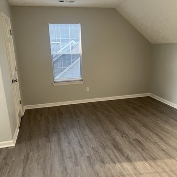 Maid With Luxe Cleaning Services - Bedroom - Home Cleaning Near Me