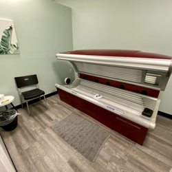 All Seasons Tanning Salon - Mega Medium Pressure Tanning Bed