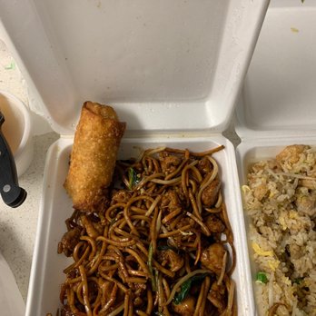 Domo Kitchen - Lo mein - Sushi Bars Near Me - San Diego, California Domo Kitchen - Lo mein - Sushi Bars Near Me - San Diego, California