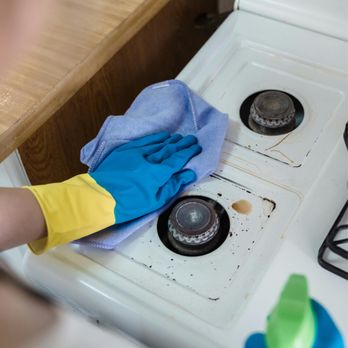 Uptown Sparkle - A deep clean before the holidays in Charlotte. Oven cleaning can be added on to any of our standard house cleaning services. - Home Cleaning Near Me Uptown Sparkle - A deep clean before the holidays in Charlotte. Oven cleaning can be added on to any of our standard house cleaning services. - Home Cleaning Near Me