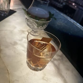 The Roosevelt Room - Cocktail Bars Near Me - Austin, Texas