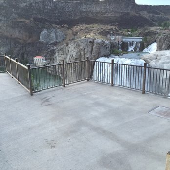 Shoshone Falls Park - Nice viewing platform gets you close to the falls. - Parks Near Me - Twin Falls, Idaho Shoshone Falls Park - Nice viewing platform gets you close to the falls. - Parks Near Me - Twin Falls, Idaho