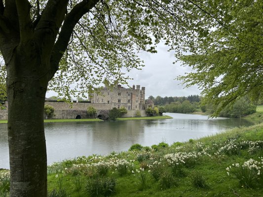 Leeds Castle by null