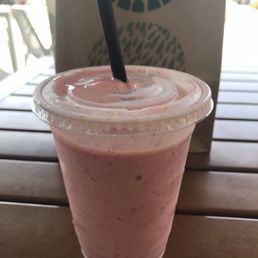 16 oz strawberry smoothie ($5) 16 oz strawberry smoothie ($5)