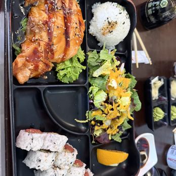 Starfish Sushi - Bento Box - Salmon Teriyaki, Spicy Salmon Roll - Sushi Bars Near Me - Los Angeles, California Starfish Sushi - Bento Box - Salmon Teriyaki, Spicy Salmon Roll - Sushi Bars Near Me - Los Angeles, California