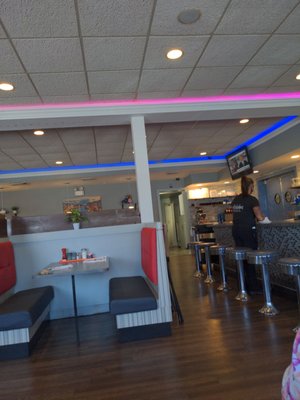 Piston Diner by null