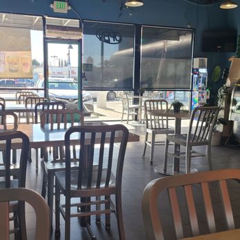Quickly Boba - Interior - Bubble Tea Near Me - Van Nuys, California